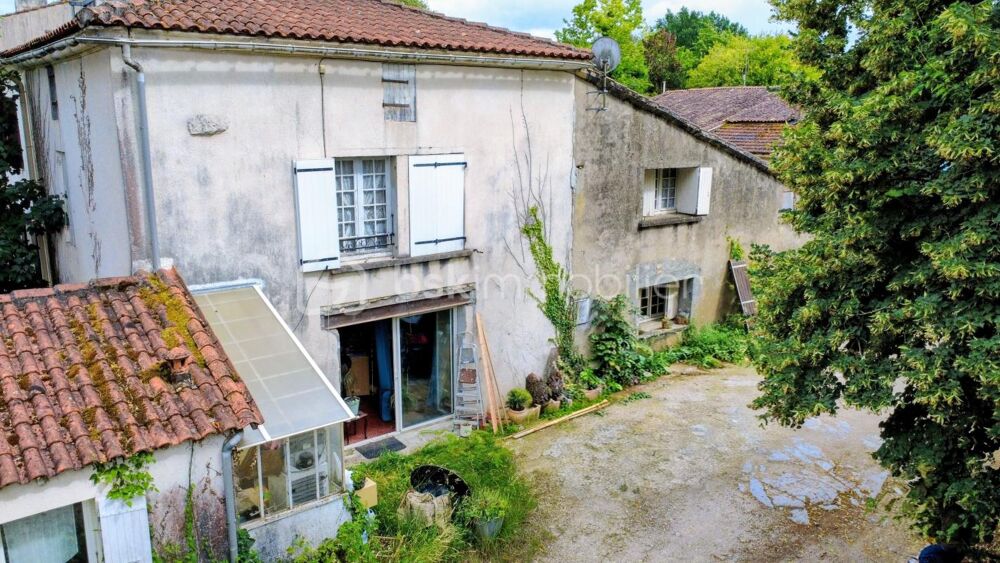 Vente Maison SAINT-VAIZE – Ensemble immobilier à fort potentiel aux portes de Saintes 85000€ Saintes