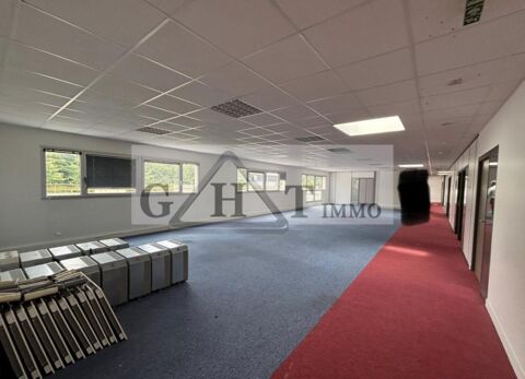 &Agrave; LOUER : LOCAUX D'ACTIVIT&Eacute;S 1280 m2 - BUC 16105 78530 Buc