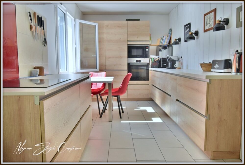 Maison à vendre 6 pièces CASTETS (40) de 198 m² avec dépendance