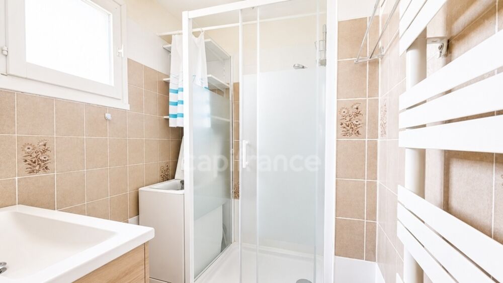 Vente Appartement Appartement à vendre 4 pièces LA LONDE LES MAURES  CENTRE VILLE (83) La londe les maures