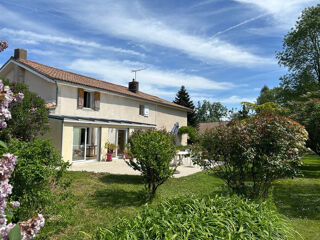  Maison à vendre 10 pièces 247 m²