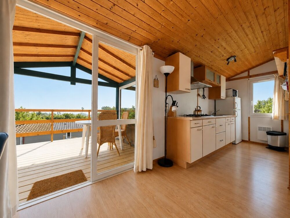 Chalet avec grande terrasse + terrain dans un parc de loisir résidentiel à 8 minutes de AUCH