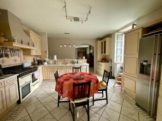  Maison à vendre 9 pièces 356 m²