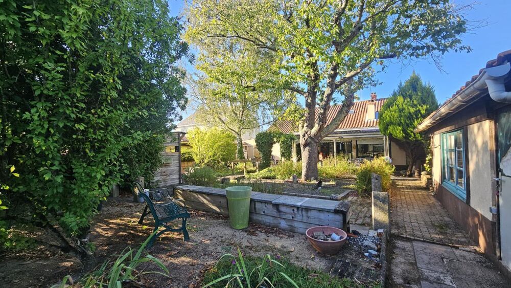 Vente Maison SAINT HERBLAIN (44) PROCHE COMMODITES ET GRANDS AXES MAISON FAMILIALE AVEC GITE ET ANNEXES SUR 1941M² Saint herblain