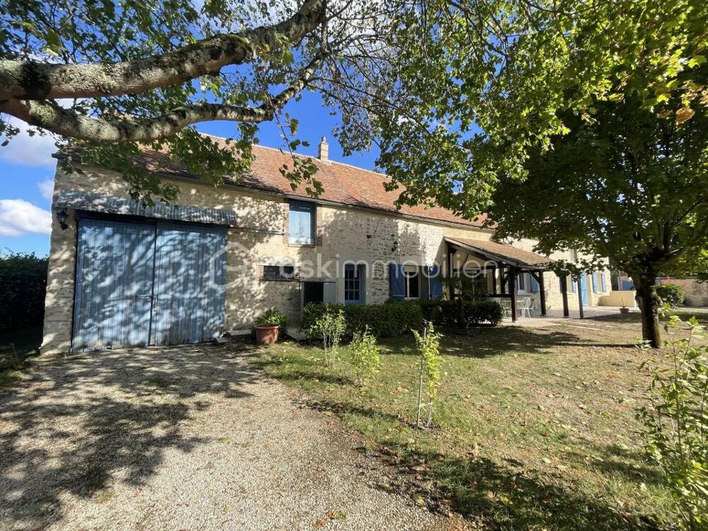 Vente Maison COUP DE CŒUR – AUTHENTIQUE LONGÈRE DE CHARME AU CALME, SANS VIS-À-VIS Egreville