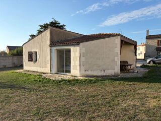  Propriété/château à vendre 3 pièces 61 m²