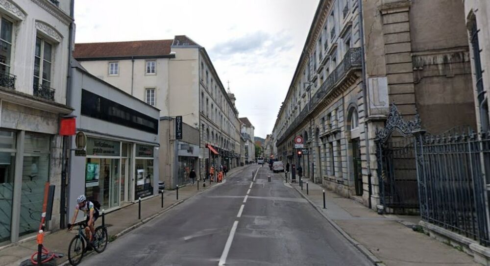   A VENDRE - LOCAL COMMERCIAL 