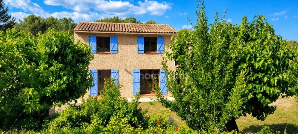 Villa traditionnelle au coeur de la nature de Correns