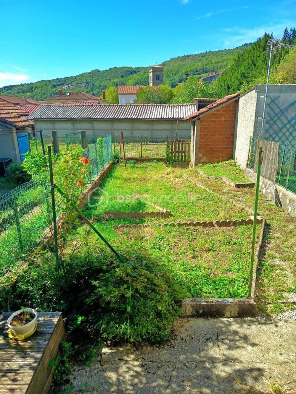 ? UNE MAISON AVEC JARDIN ET 2 CHAMBRES POUR MOINS DE 50 000 € !