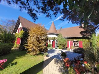  Propri�t�/ch�teau � vendre 7 pi�ces 360 m�