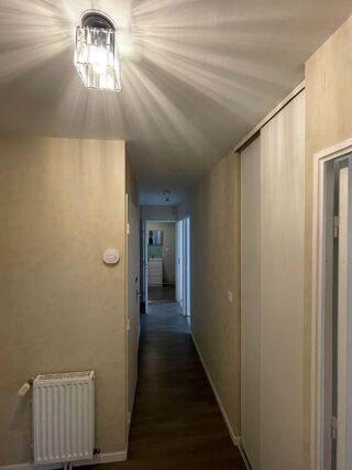  Appartement à louer 3 pièces 70 m²