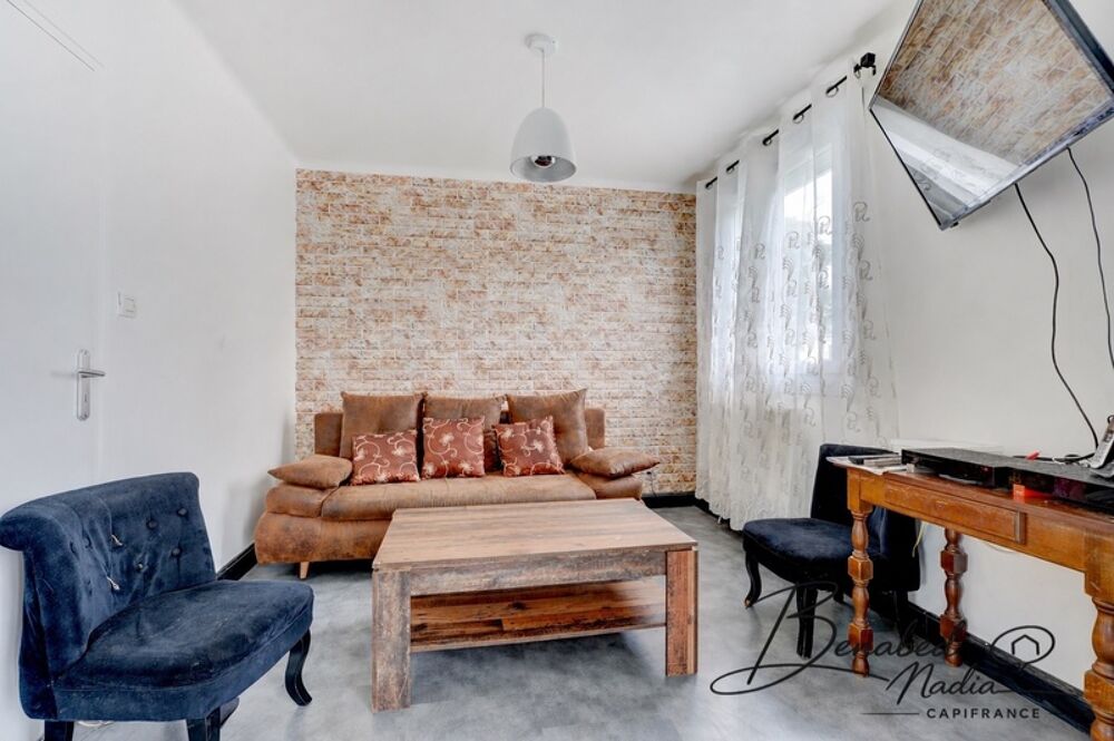 Maison familiale de 150 m² avec beau terrain de plus de 1 000 m²  Quartier Champ Plantier à Feyzin
