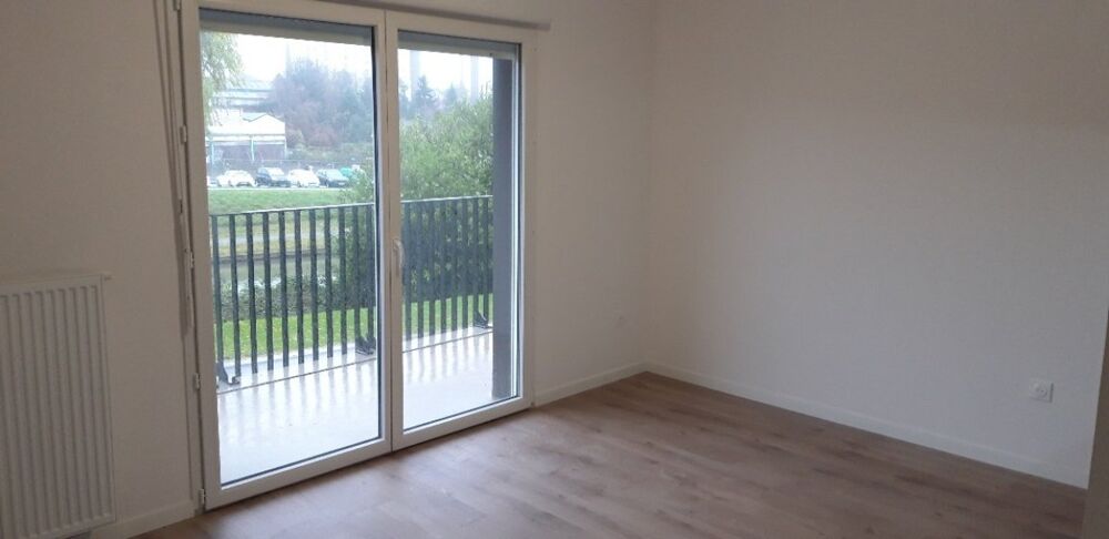 Studio avec balcon à VALENCIENNES