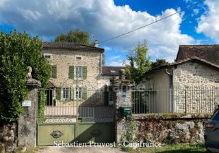  Proprit/chteau  vendre 9 pices 300 m