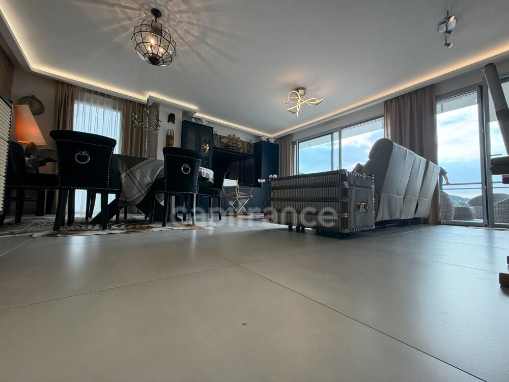 Vente Appartement Appartement à vendre 4 pièces Cannes (06),penthouse avec vue mer panoramique, cave, possibilité 4 garages ! Cannes