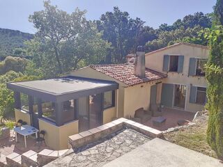  Villa  vendre 5 pices 144 m