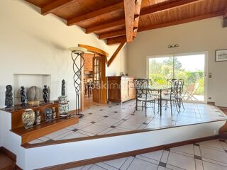 Maison à vendre 8 pièces 237 m²