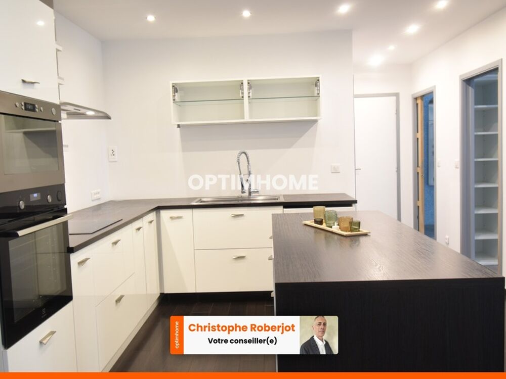 JOLI POTENTIEL pour ce Duplex en HYPER CENTRE VILLE, avec possibilité de 4 chambres et immédiatement disponible !!