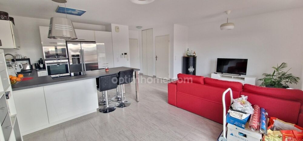 DERNIER ETAGE, VASTE SEJOUR, TERRASSE SUD, GRAND GARAGE!