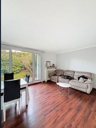  Appartement à louer 3 pièces 75 m²