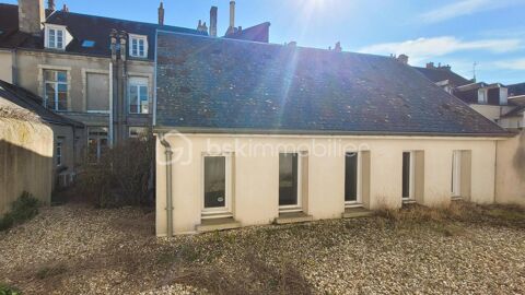   Immeuble de bureaux dans ancien hôtel particulier - Centre de Châteaudun 