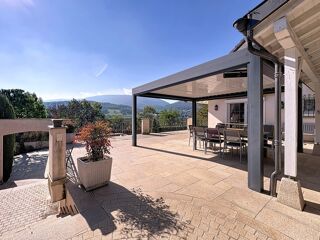  Villa  vendre 7 pices 196 m