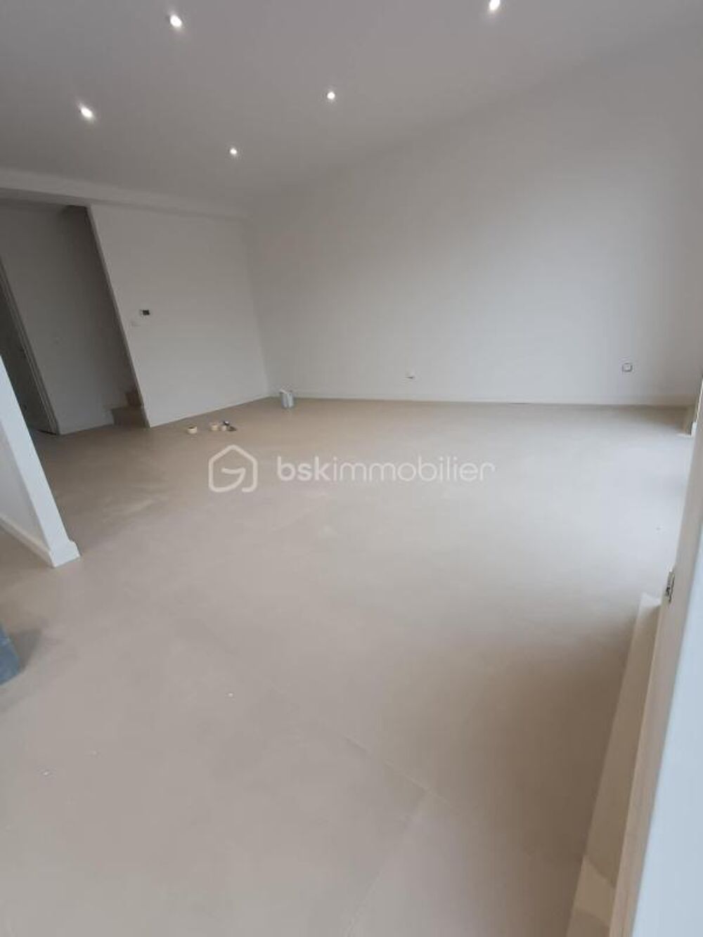 Vente Maison Maison contemporaine - 5 pièces - 3 chambres - Garage - Jardin Sainte marie aux chenes