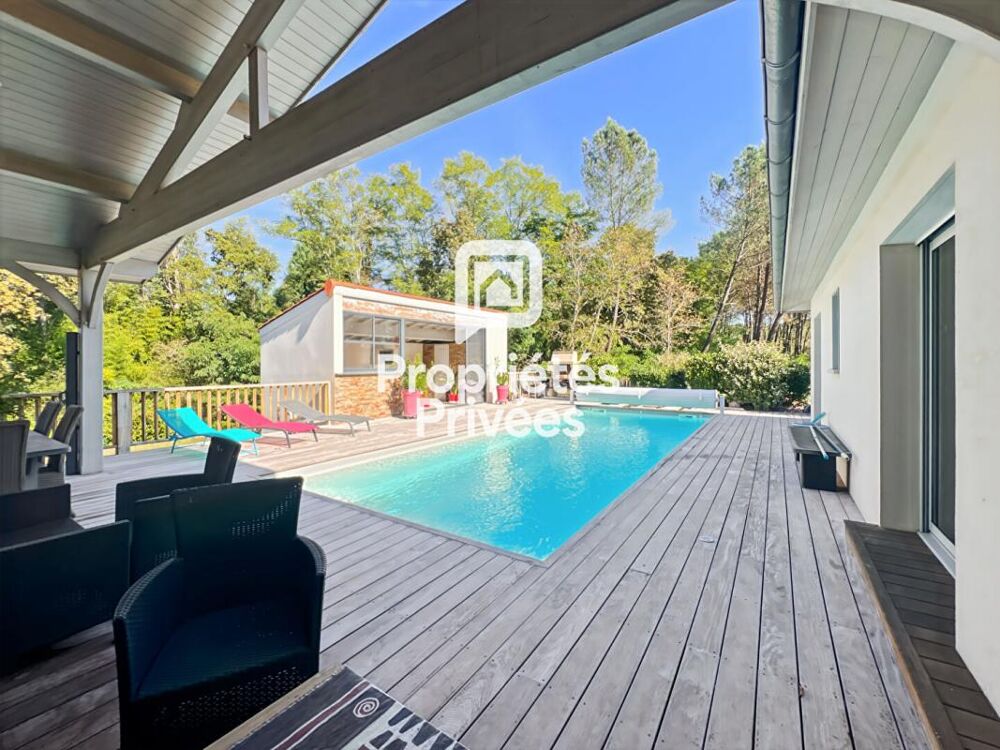 Maison de 200m² avec 4 chambres et piscine