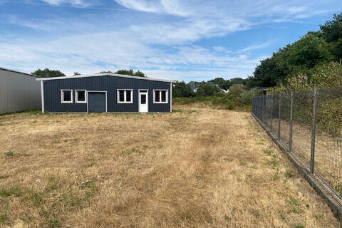   Terrain de 2747 m 2 MUZILLAC avec Bâtiment industriel 415 m2 
