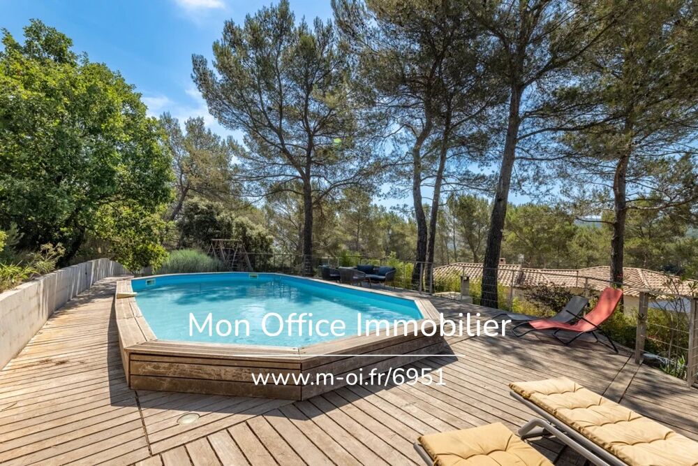 Référence : 6951-NGU - Maison 7 pièces - 210m2 - Piscine et vue dégagée sur les pins - Commerces à pied