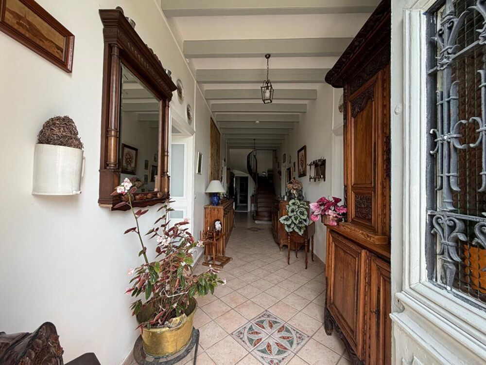 Maison Charentaise de 271 m2 avec 3581m2 de terrain
