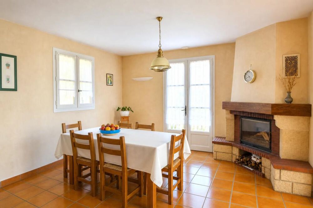 Vente Propriété/Château Maison spacieuse avec appartement à Pont-du-Casse Pont du casse