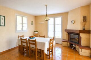  Propriété/château à vendre 7 pièces 160 m²