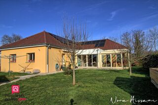  Maison à vendre 6 pièces 195 m²