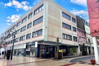  Immeuble � vendre 15 + pi�ces 1700 m�