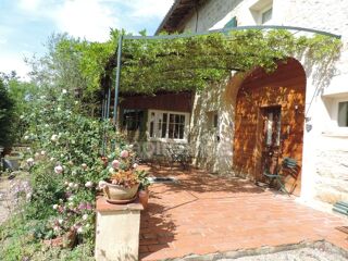  Maison � vendre 6 pi�ces 214 m�