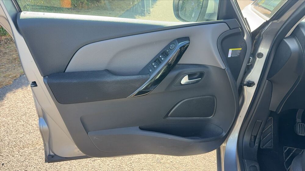 C4 Spacetourer 1.5 BlueHDi 130 Feel 2018 occasion 50300 Avranches
