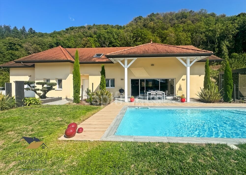 VILLA CONTEMPORAINE ENTRE ANNECY, GENÈVE ET AIX-LES-BAINS  VOLUMES DEXCEPTION & ESPRIT RESORT PRIVÉ