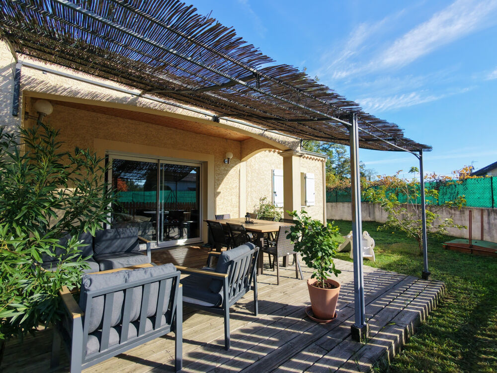 Vente Maison Maison récente de plain-pied et 100 m², 3 chambres, climatisation, piscine - Saint Uze Saint uze