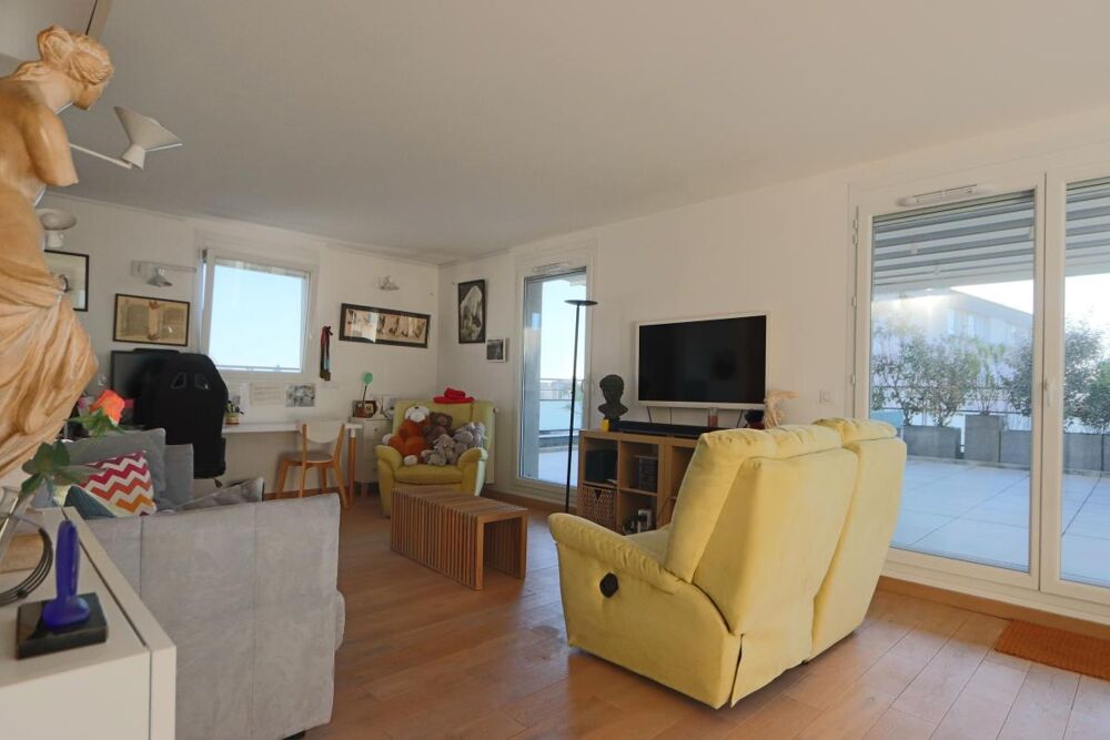Vente Appartement Comme une maison sur le toit plus terrasse de 120m2 Bron