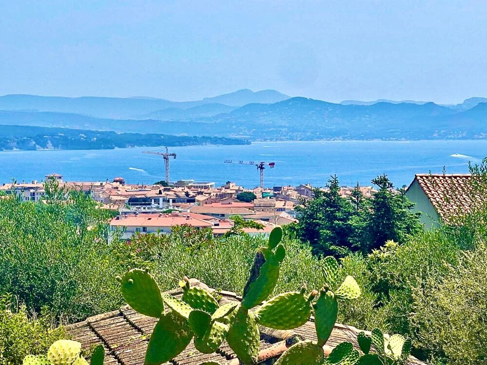 Vente Maison La Ciotat, Maison Contemporaine de 185m2 avec Piscine, Vue panoramique mer à 180°, sur terrain de 737m2 La ciotat