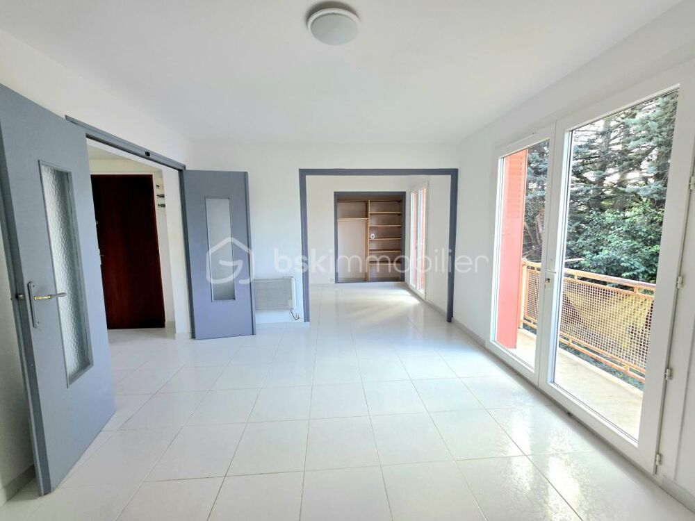 VALREAS / APPARTEMENT 1ER ETAGE 2 CHAMBRES / CLIMATISATION REVERSIBLE