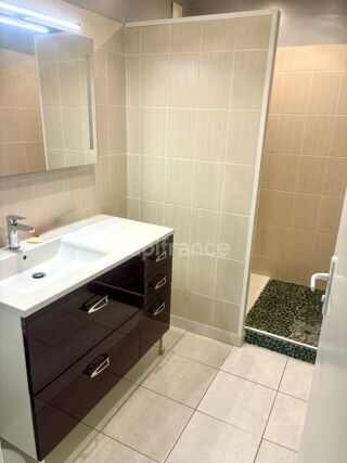  Appartement � vendre 5 pi�ces 81 m�