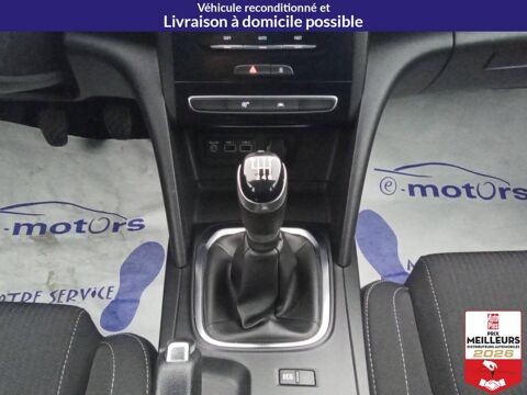 M&eacute;gane IV Berline TCe 115cv Zen 2022 occasion 10150 Lavau