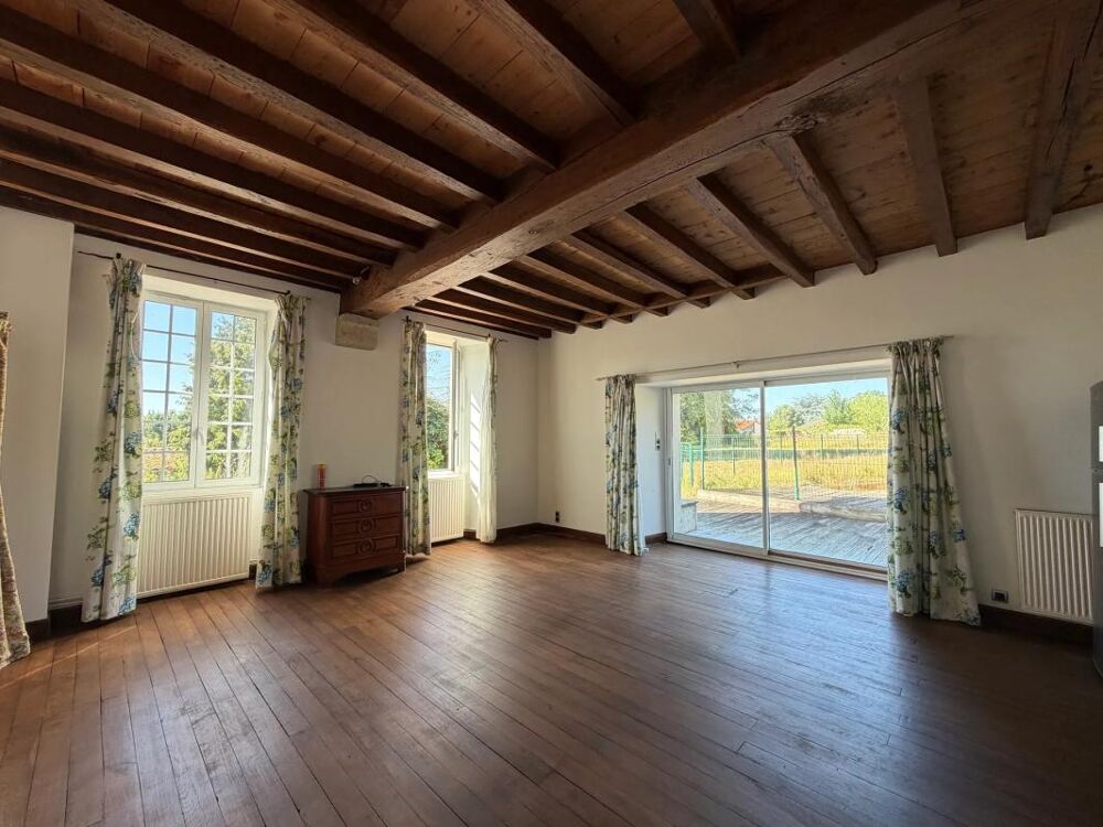 Vente Maison Maison de 10 pièces de 345.72 m² à Montravers Montravers