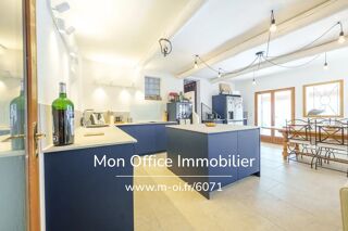  Villa  vendre 8 pices 200 m