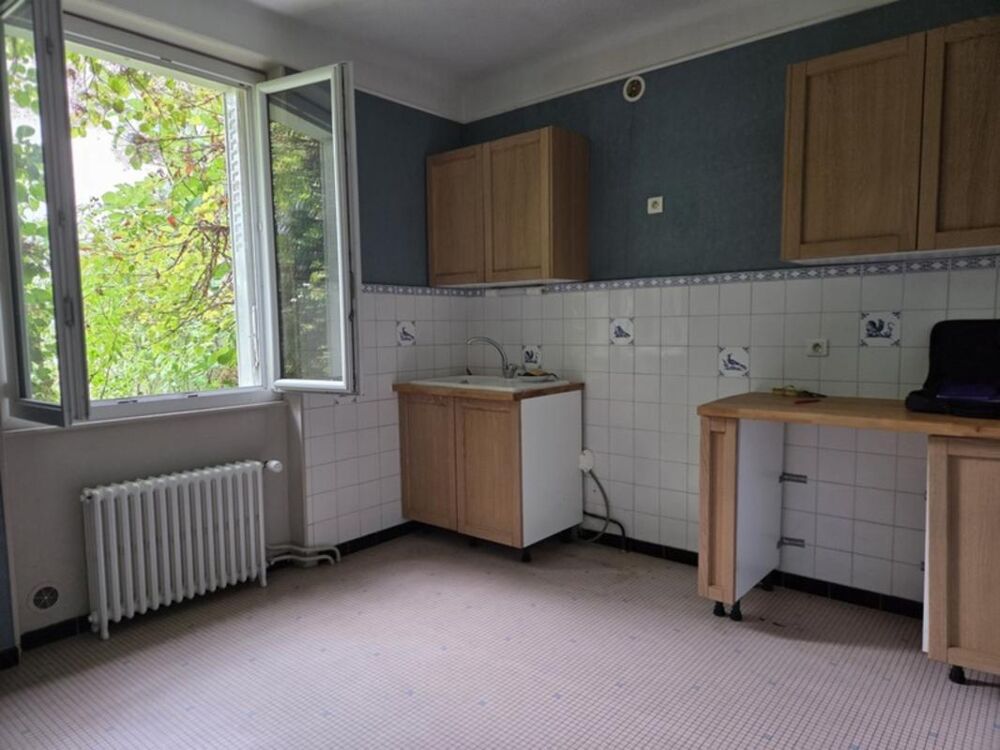 Vente Maison Maison 8 pièces 139 m² – 4-5 chambres, garage et jardin – Limoges Limoges