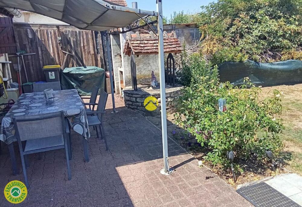 Maison mitoyenne d'un côté