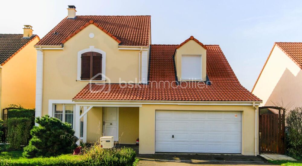 OSNY  Maison familiale non mitoyenne avec garage double, au calme et sans vis-à-vis