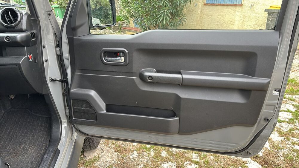 Jimny 1.5 VVT 102 Privilege 2023 occasion 06330 Roquefort Les Pins